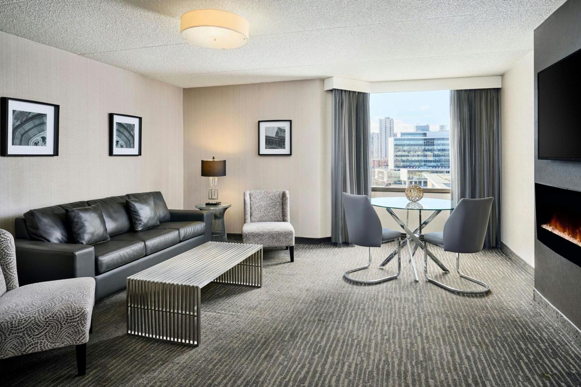 Sheraton Hamilton Hotel Exterior foto